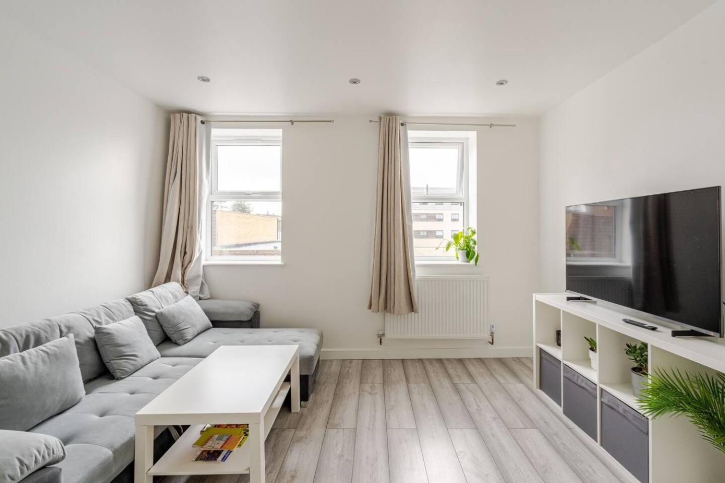 Beautiful Flat Near Central London - Entire Flat - Equipped Kitchen - Private Bathroom Exterior photo